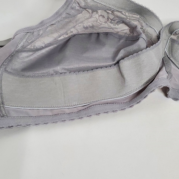 Glamorise Full Coverage Wireless Bra - 52D - Picture 7 of 11